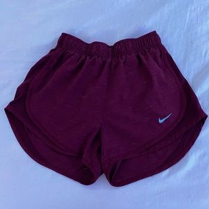 maroon nike shorts